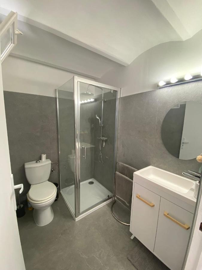 Studio Le Rocher, * Menton
