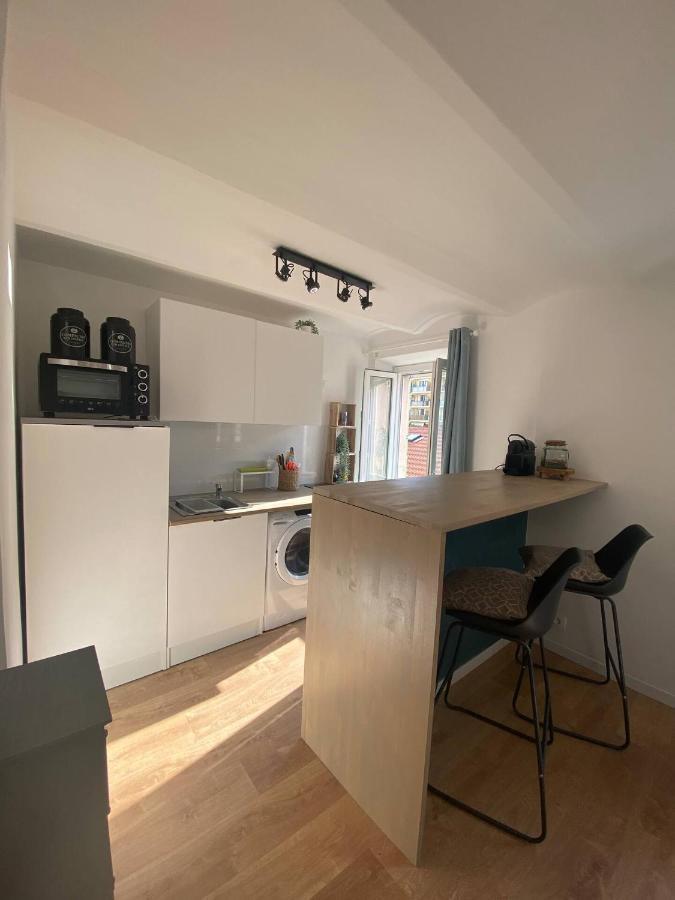 Studio Le Rocher, *